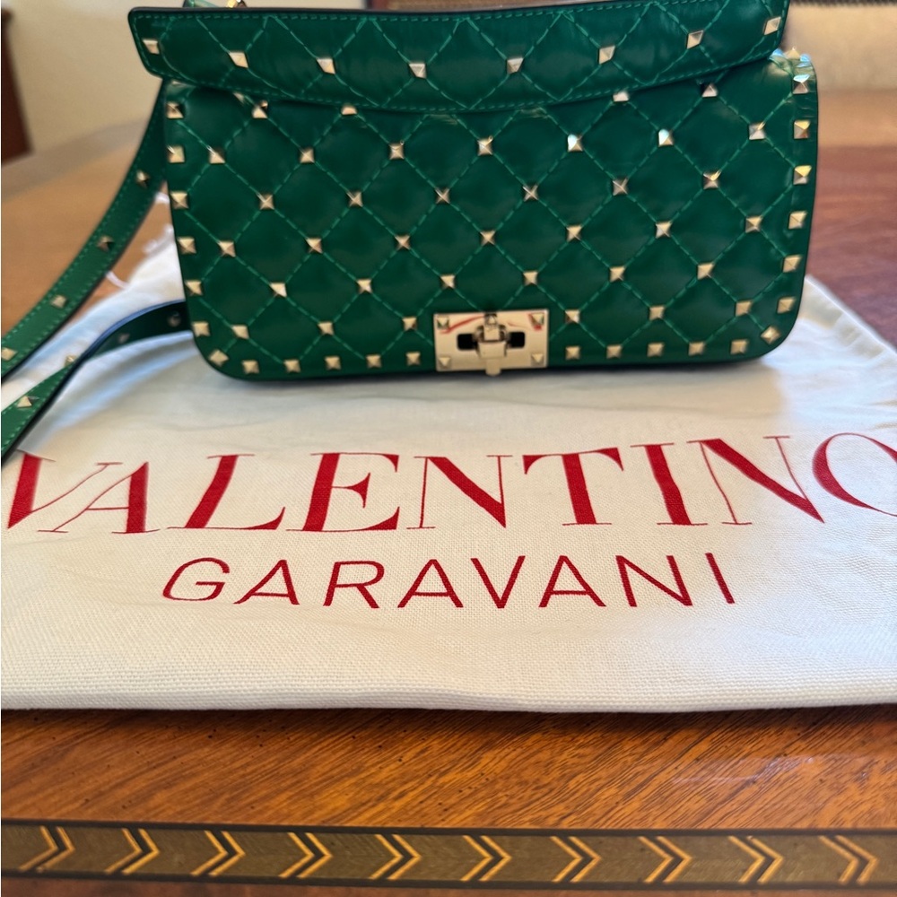 Valentino Garavani Emerald Green Quilted Crossbody Rockstud Bag
